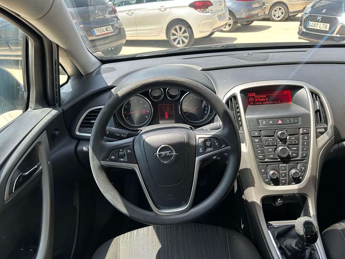 OPEL ASTRA SELECTIVE 1.6 SPANISH LHD IN SPAIN ONLY 81000 MILES SUPER 2012